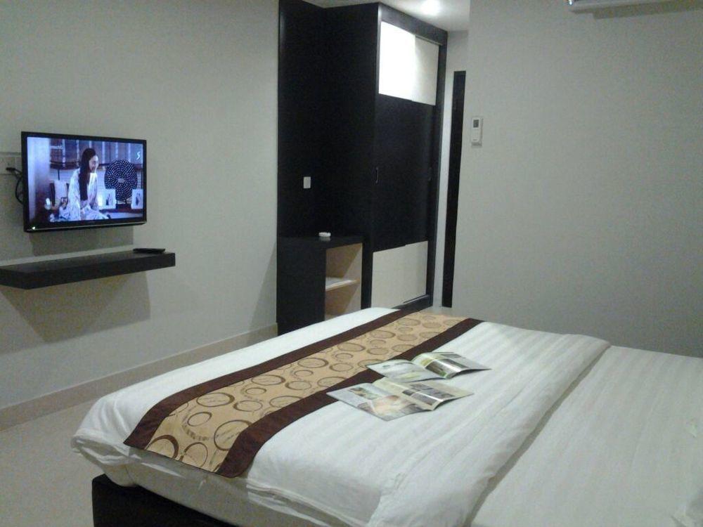 City Central Hotel Batam Екстер'єр фото