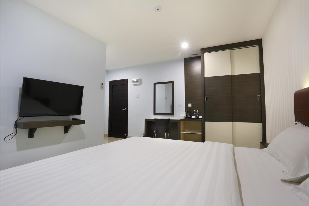 City Central Hotel Batam Екстер'єр фото